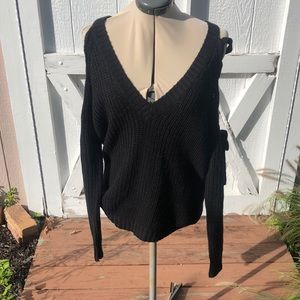 Daytrip, black sweater size small